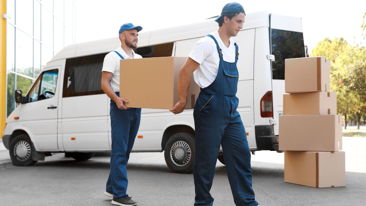 Movers and Packers NJ: 3 Tips to Move to a Building With No Elevator